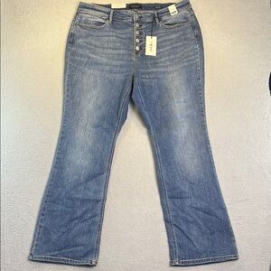 Judy Blue Women’s 20W Stretch Button Fly Bootcut Jeans Medium Wash NWT Plus Size